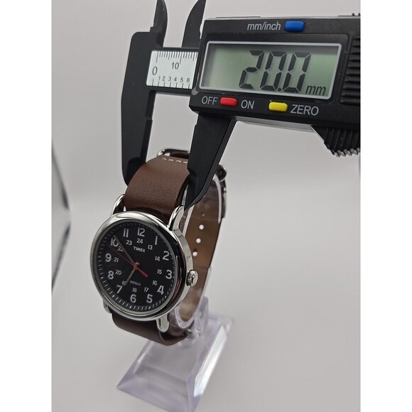 Timex Weekender TW2R63100 38mm Indiglo Military Watch Mens Brown Band New Batter - Picture 6 of 12